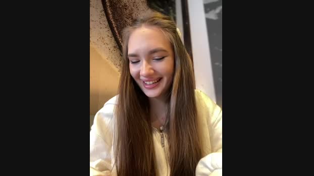 Holly_Molii StripChat Female 17-01-2025