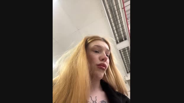 Honey___Hot StripChat Female 18-01-2025