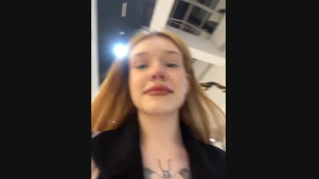 Honey___Hot StripChat Female 18-01-2025