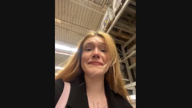 Honey___Hot StripChat Female 18-01-2025