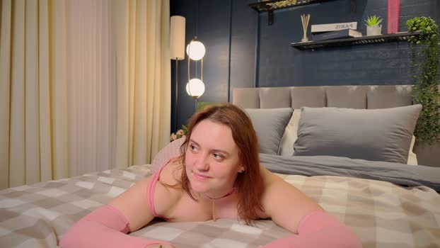 Lella_Ryann_ StripChat Female 17-01-2025