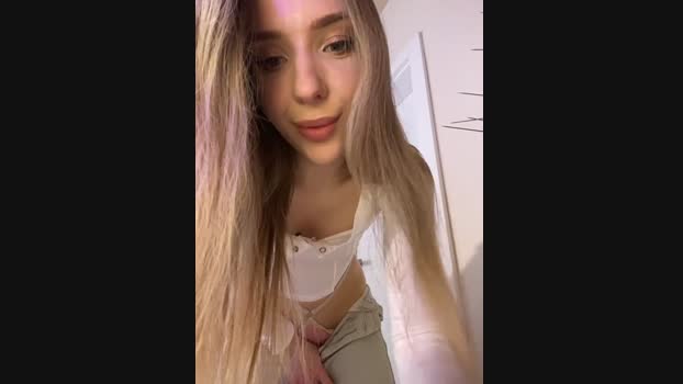 LiaraTesoni StripChat Female 18-01-2025