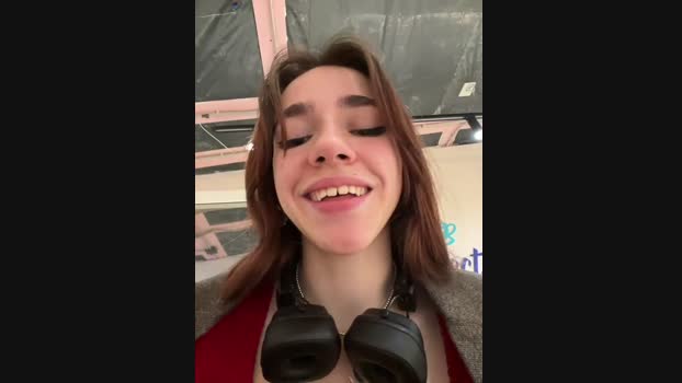 Lily__Belle StripChat Female 18-01-2025