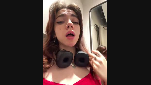 Lily__Belle StripChat Female 18-01-2025