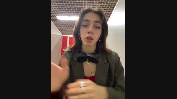 Lily__Belle StripChat Female 18-01-2025