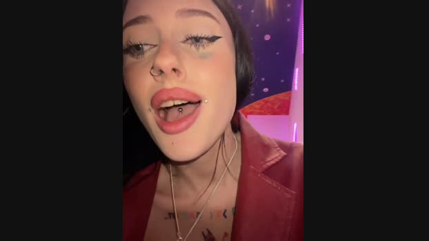 Melissa_crazy StripChat Female 17-01-2025