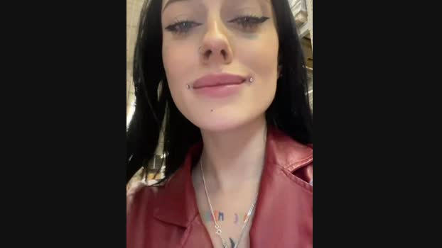 Melissa_crazy StripChat Female 17-01-2025