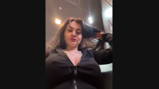 Wet__Bunny StripChat Female 17-01-2025