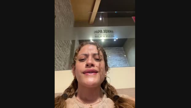 alana15 StripChat Female 17-01-2025