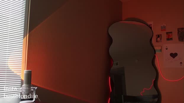 bestblondiiecb Chaturbate Female 17-01-2025