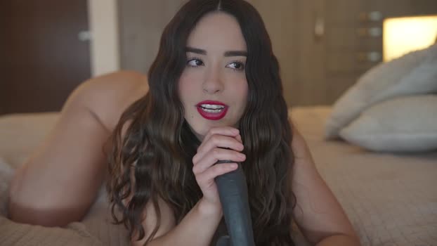 emyii Chaturbate Female 17-01-2025