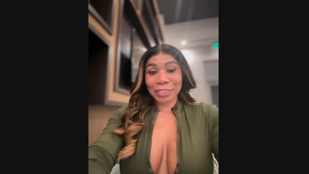 Belle___ StripChat Female 18-01-2025