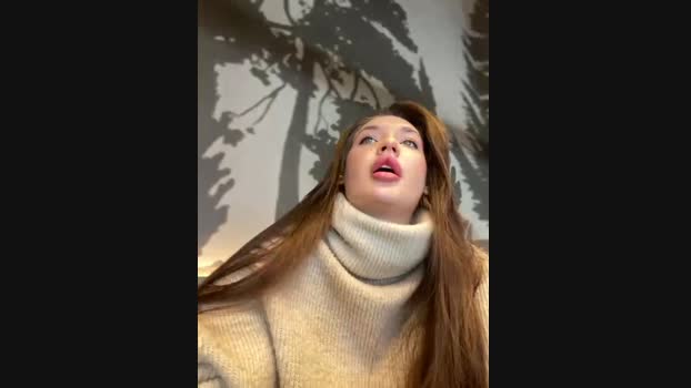 Holly_Molii StripChat Female 18-01-2025