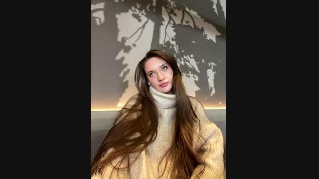 Holly_Molii StripChat Female 18-01-2025