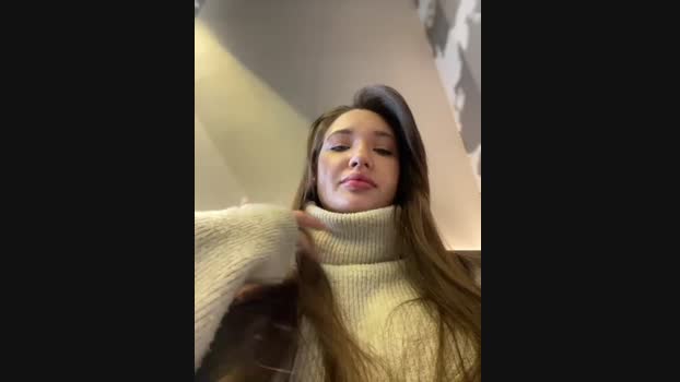 Holly_Molii StripChat Female 18-01-2025