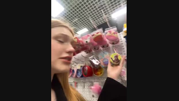 Honey___Hot StripChat Female 18-01-2025