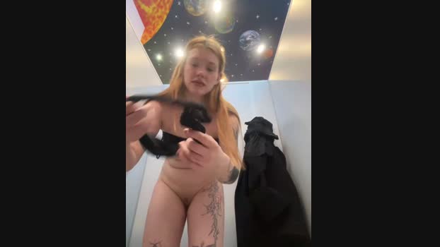 Honey___Hot StripChat Female 18-01-2025