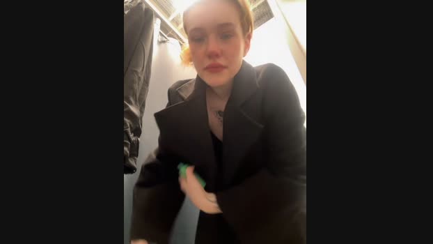 Honey___Hot StripChat Female 19-01-2025