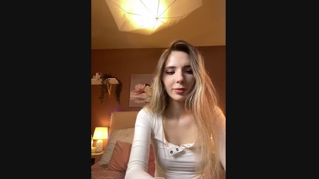 LiaraTesoni StripChat Female 18-01-2025