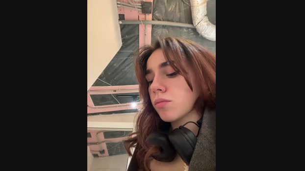 Lily__Belle StripChat Female 18-01-2025