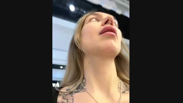 Miss_Elfie StripChat Female 19-01-2025