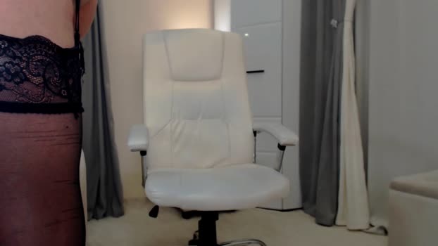 Tremendous_blondie StripChat Female 19-01-2025