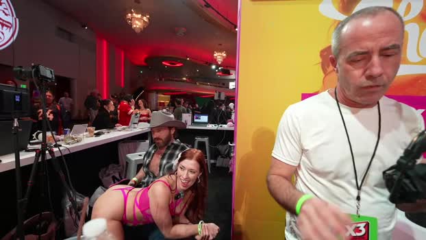 blondefoxsilverfox Chaturbate Couple 18-01-2025