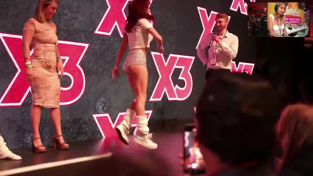 blondefoxsilverfox Chaturbate Couple 18-01-2025