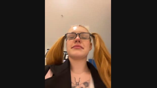 Honey___Hot StripChat Female 20-01-2025