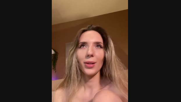 LiaraTesoni StripChat Female 19-01-2025