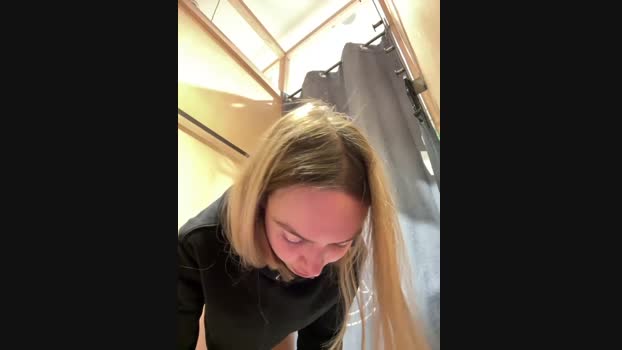 Miss_Elfie StripChat Female 20-01-2025