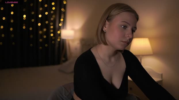 Selena_Flowers_ StripChat Female 19-01-2025