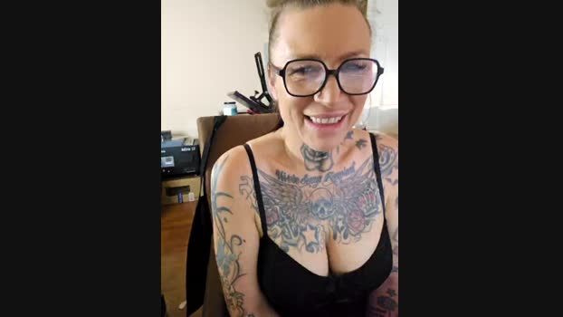 TattooMilfTanja StripChat Female 20-01-2025