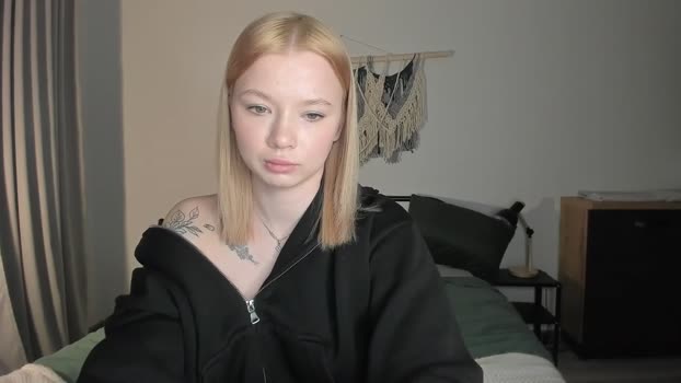 stacy__bloom StripChat Female 19-01-2025