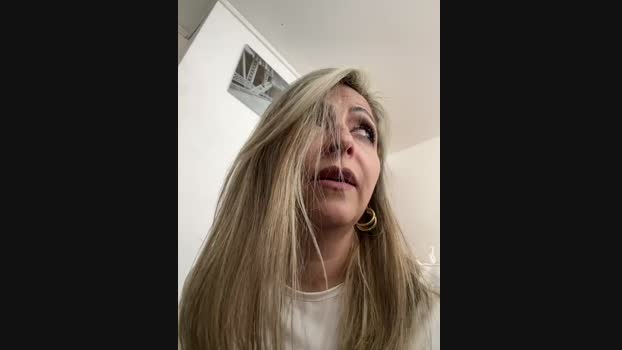 _Abril-Office1 StripChat Female 20-01-2025
