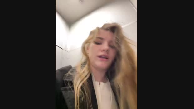 Holy_Tereza StripChat Female 20-01-2025