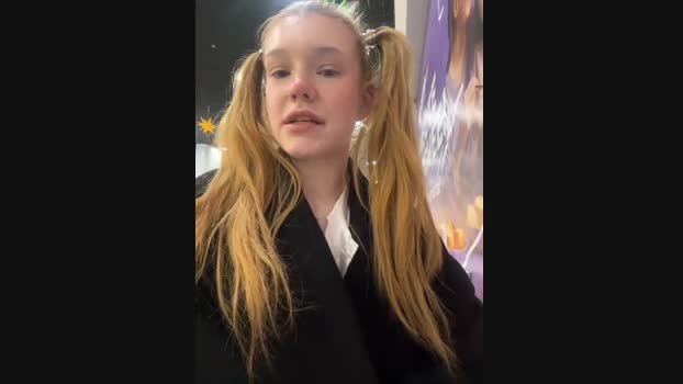 Honey___Hot StripChat Female 20-01-2025