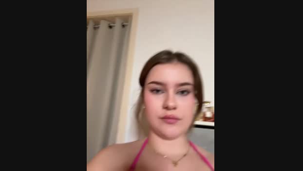 MaribelRiver StripChat Female 20-01-2025