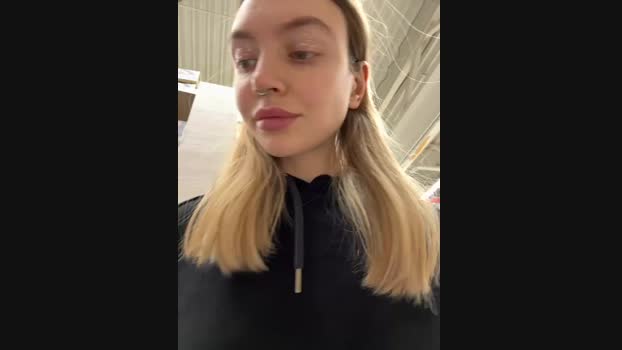 Miss_Elfie StripChat Female 20-01-2025