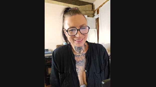 TattooMilfTanja StripChat Female 21-01-2025