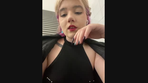Baby__Naughty StripChat Female 22-01-2025