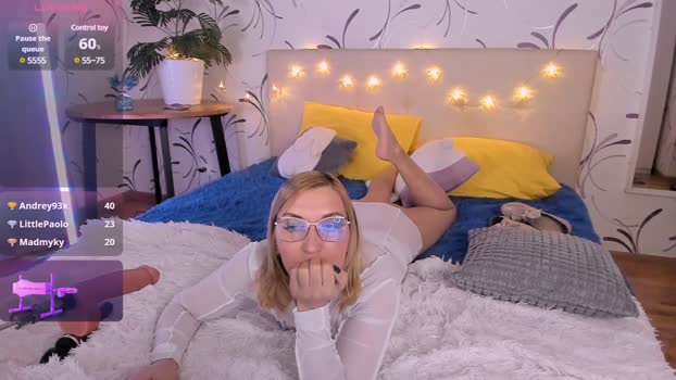 _Laurastar_ StripChat Female 21-01-2025