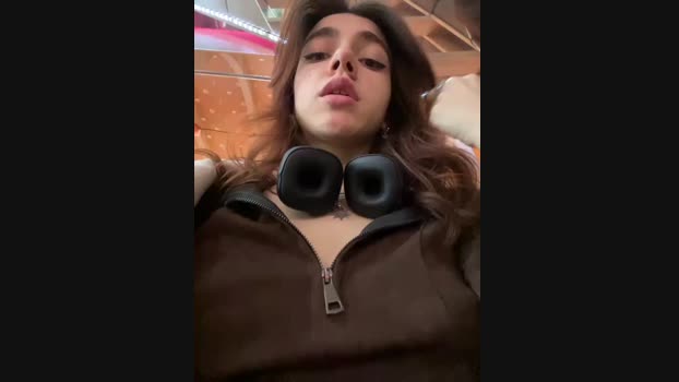 Lily__Belle StripChat Female 21-01-2025