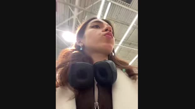 Lily__Belle StripChat Female 21-01-2025