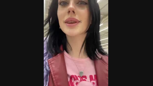 Melissa_crazy StripChat Female 21-01-2025