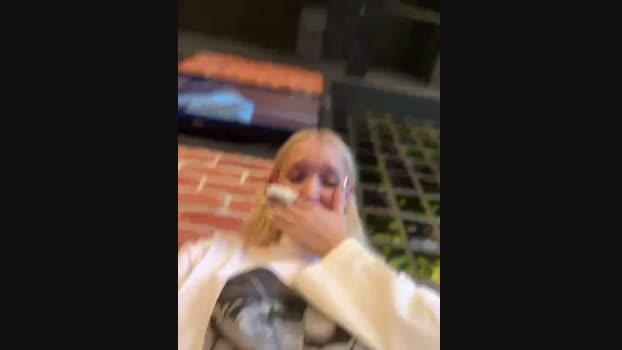 Milkyy_wway StripChat Female 22-01-2025