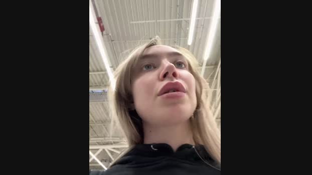 Miss_Elfie StripChat Female 22-01-2025