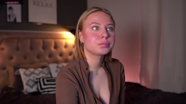 Selena_Flowers_ StripChat Female 21-01-2025