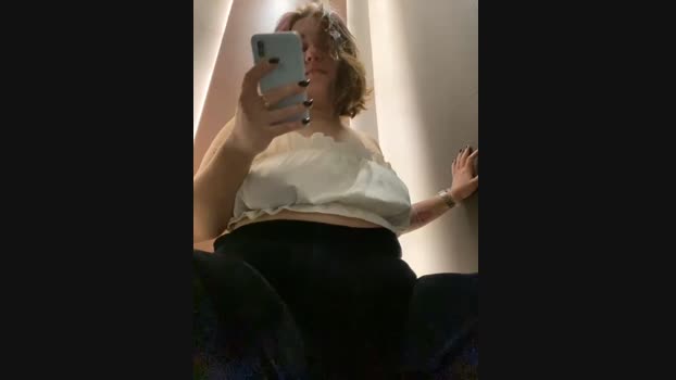 SuzieMurray StripChat Female 22-01-2025