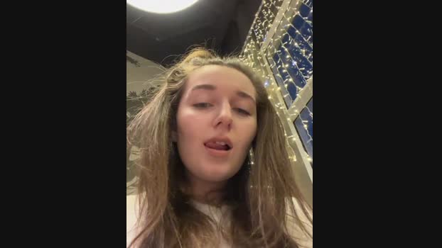 UnaMiuMiu StripChat Female 22-01-2025